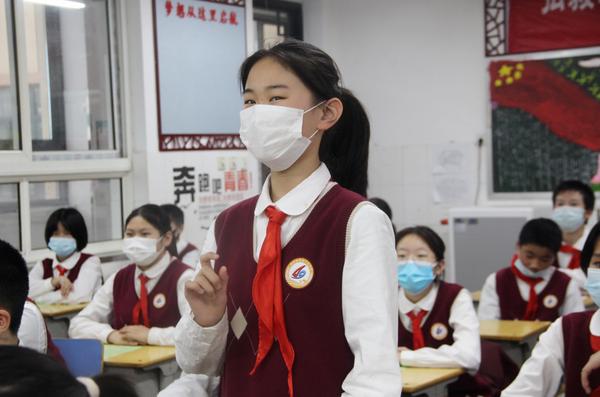 爱耳专题教育 (4) 爱耳专题教育 (4)